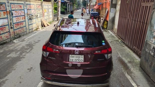 Used Honda Vezel Hybrid 2015 Price in Qatar
