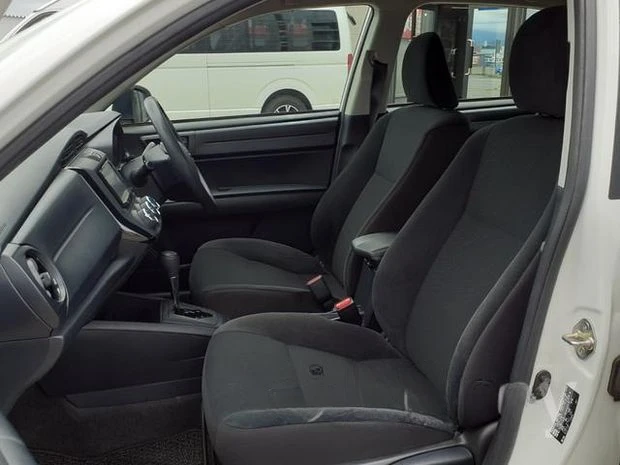 Used Toyota Axio Non-Hybrid X 2019 Price in Qatar